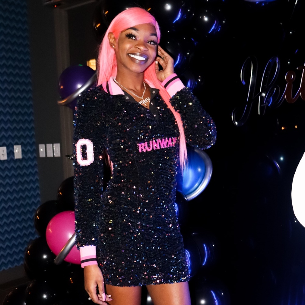 Meet your Posher, Jecarri